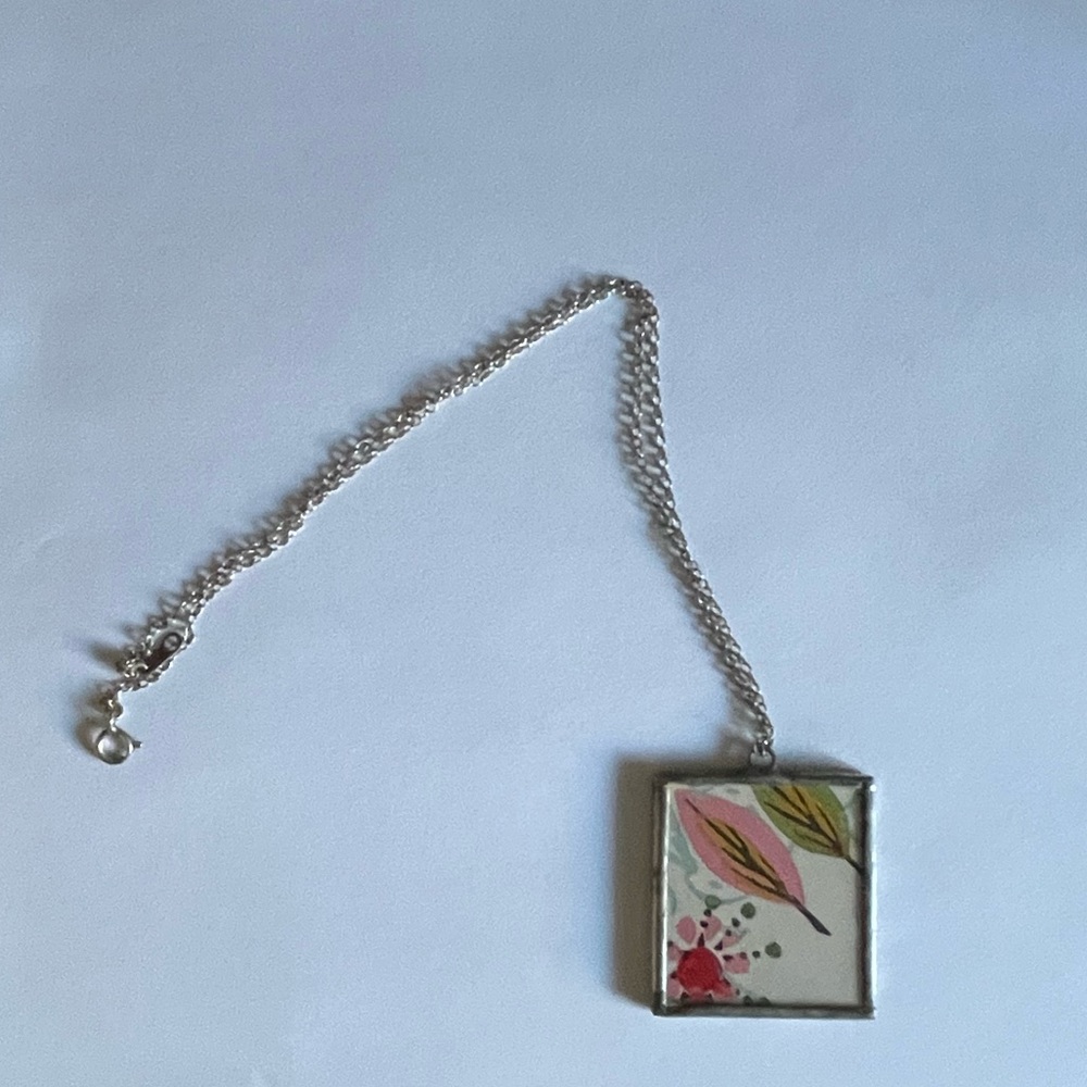 Handmade & reversible vintage wallpaper pendant necklace